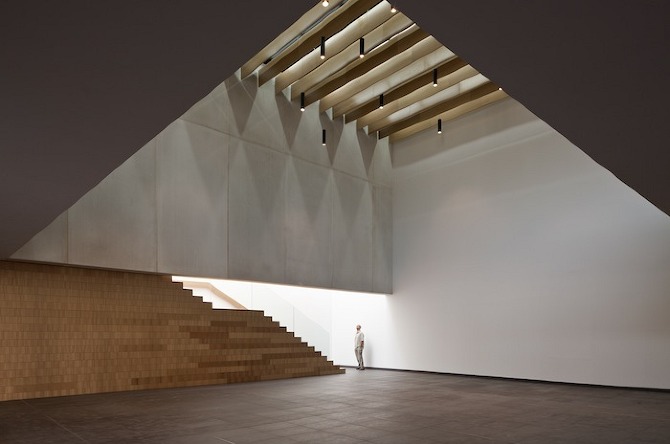 Fernando%20Alda%207350 30 New Theatre in Almonte by Juan Pedro Donaire Barbero in THISISPAPER MAGAZINE